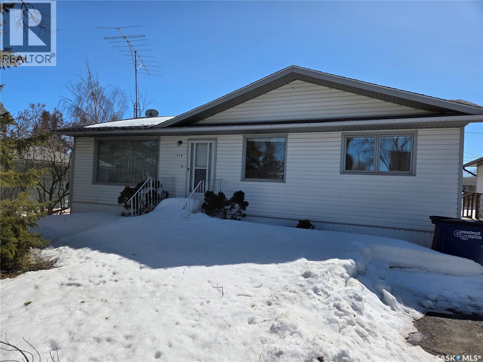 718 98th Avenue Property Photo 24