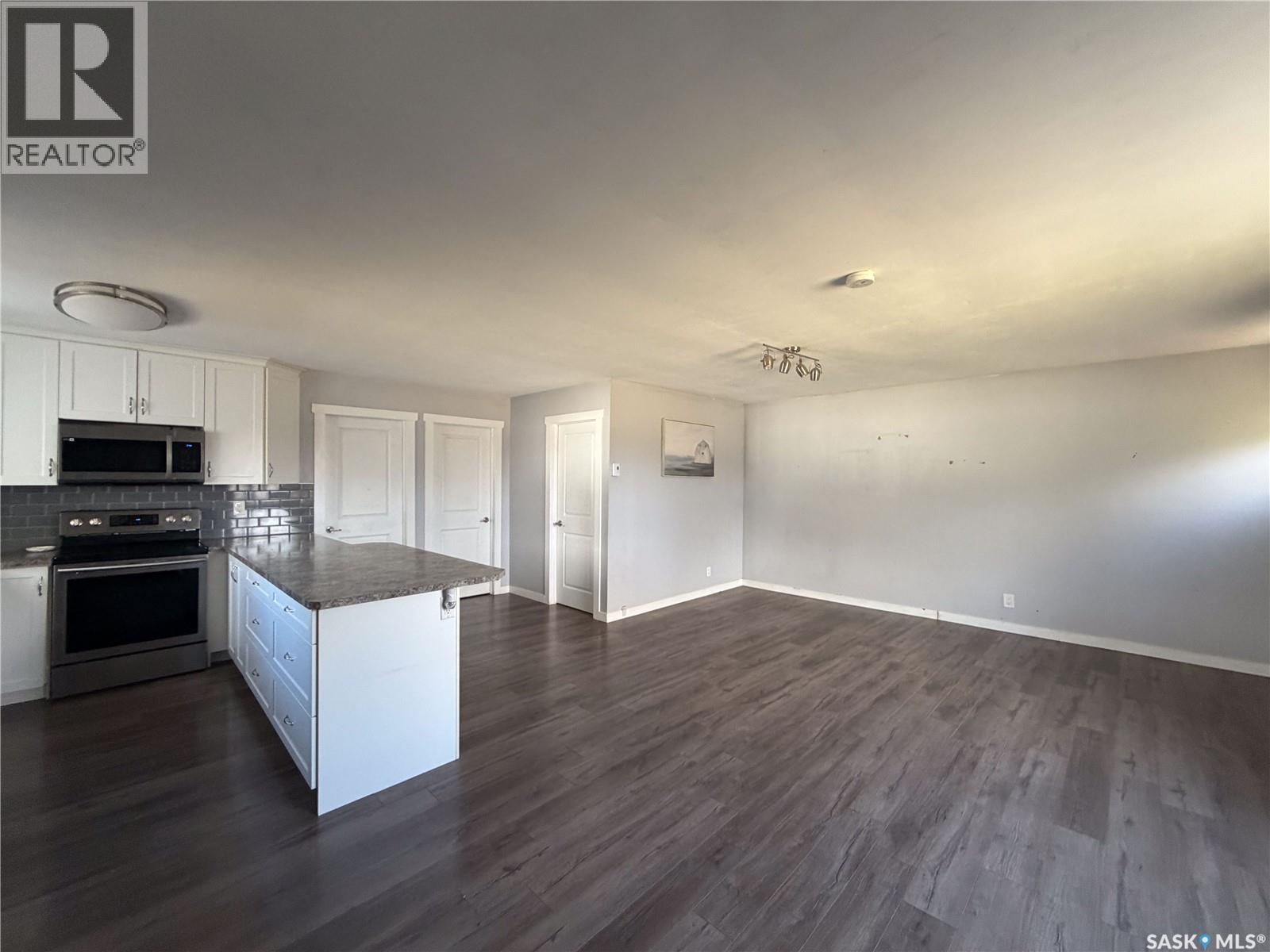302 Aberdeen Street Property Photo 5
