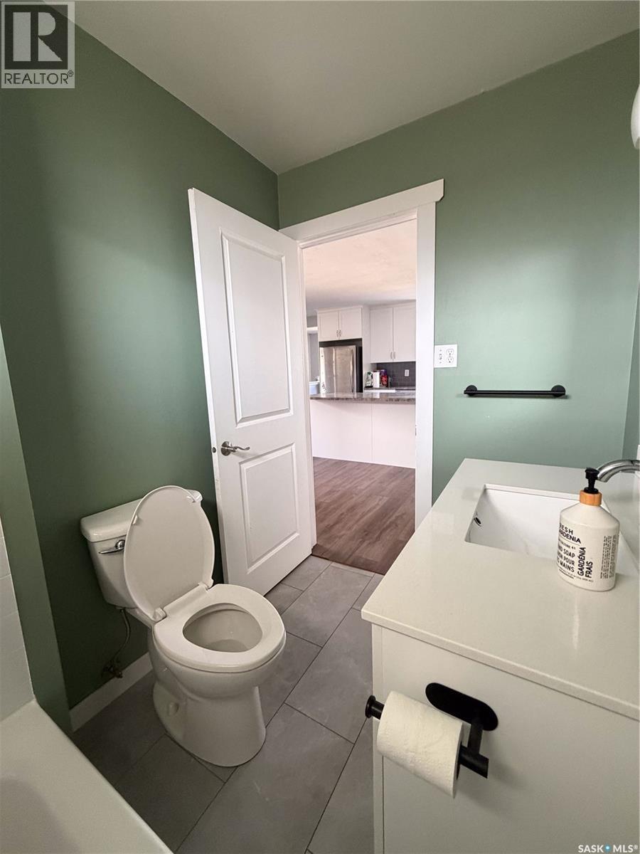 302 Aberdeen Street Property Photo 9