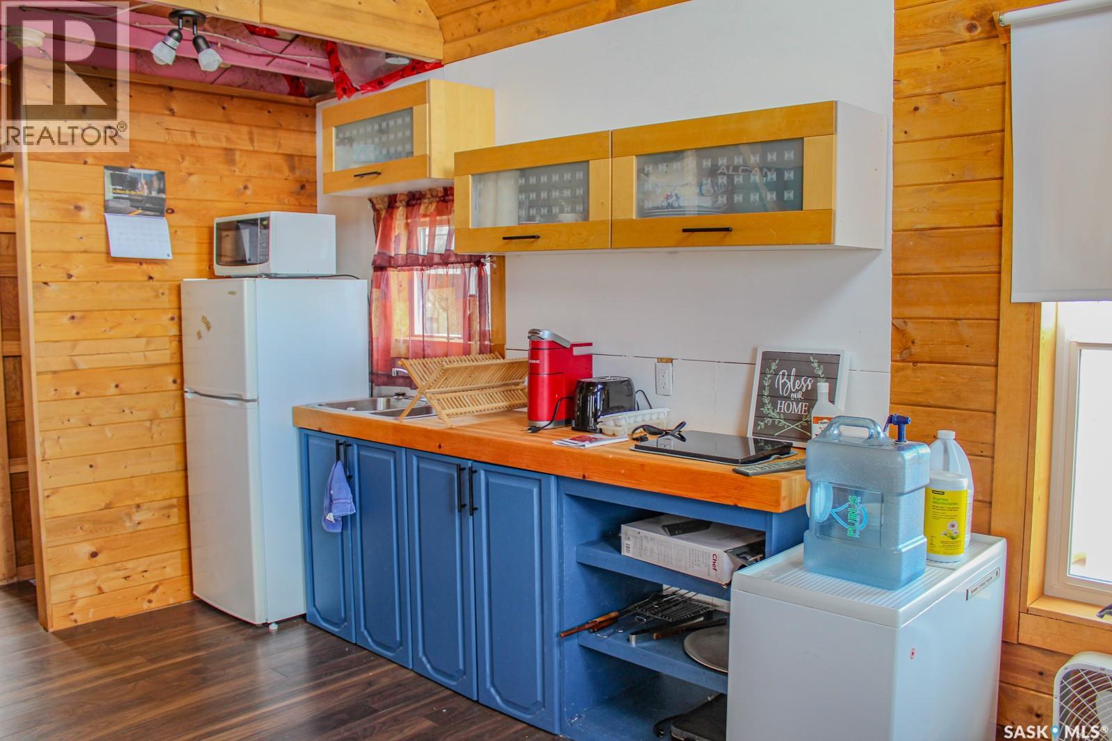 106 Lakeshore Drive Property Photo 8