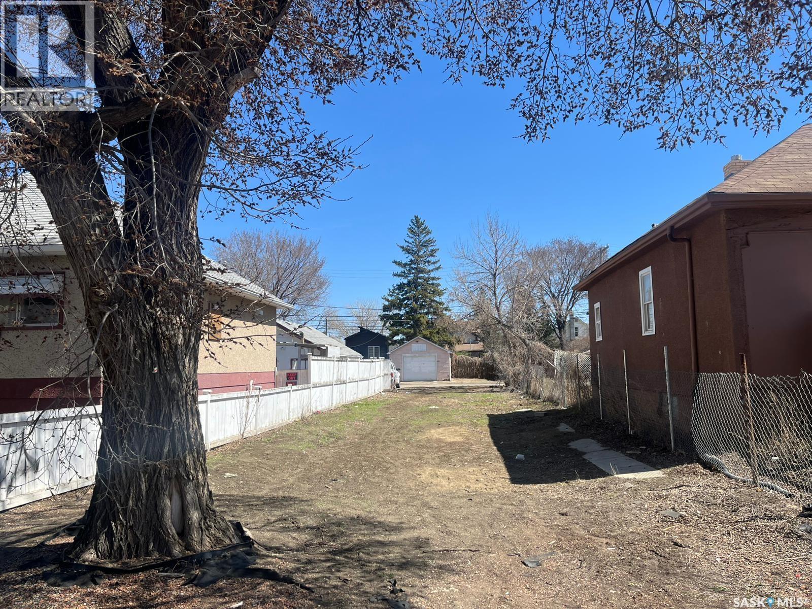 1657 Toronto Street Property Photo 1