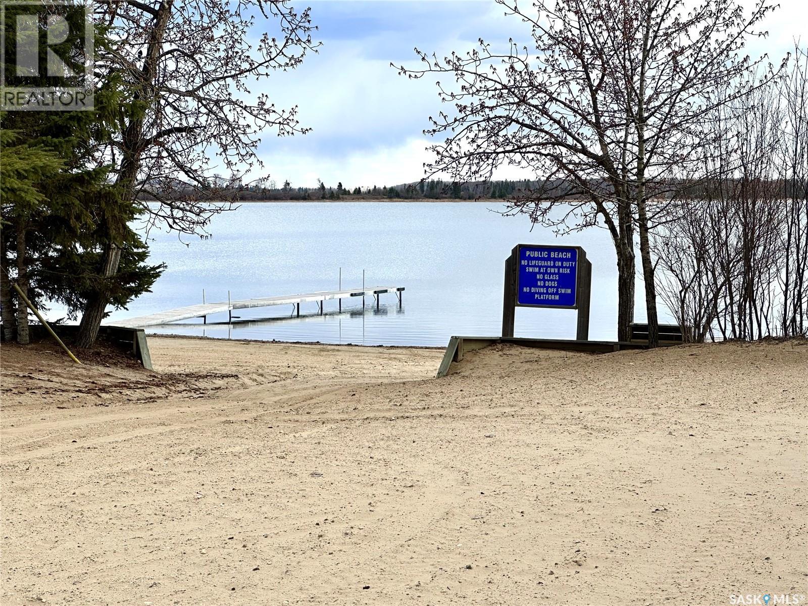 25 Iroquois Lake Drive Property Photo 2