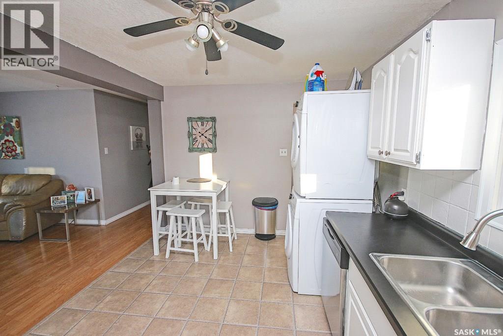 646 Albert Street Property Photo 13