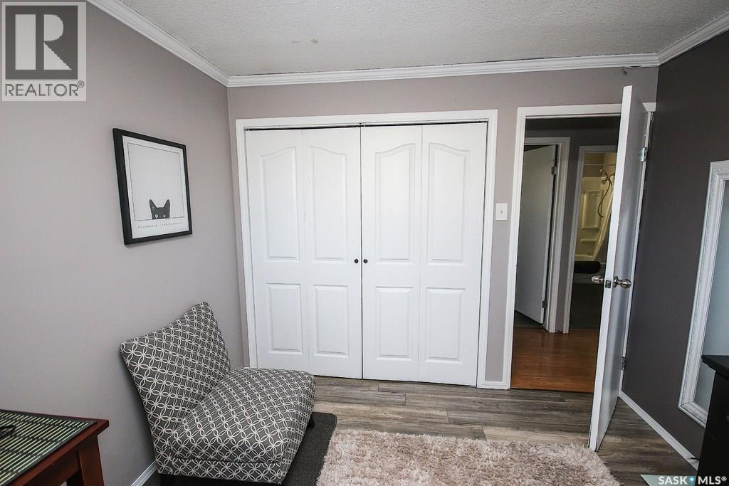 646 Albert Street Property Photo 17