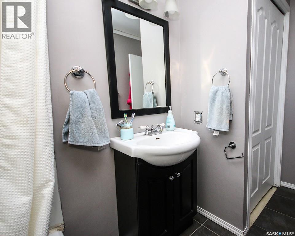 646 Albert Street Property Photo 19