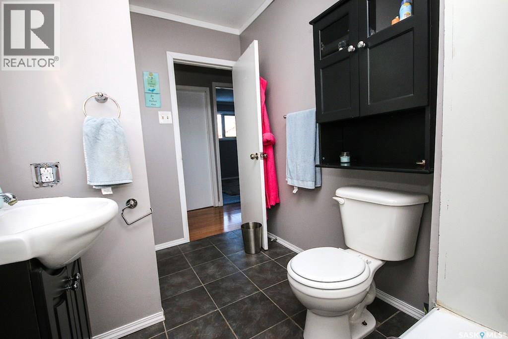 646 Albert Street Property Photo 20
