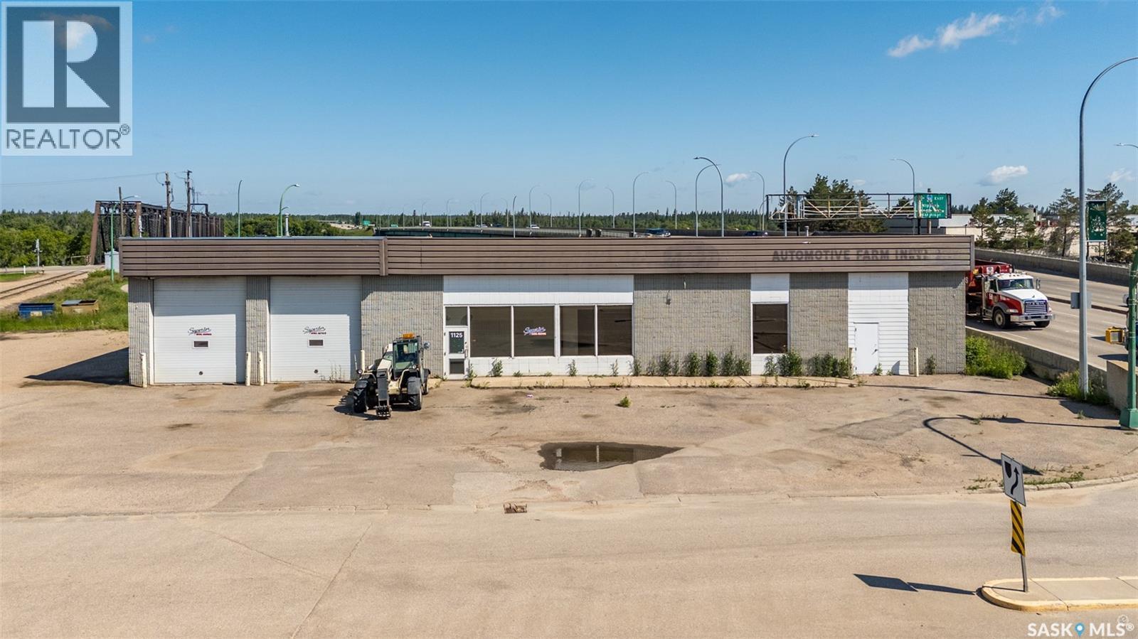 1125 2nd Avenue W Property Photo 1