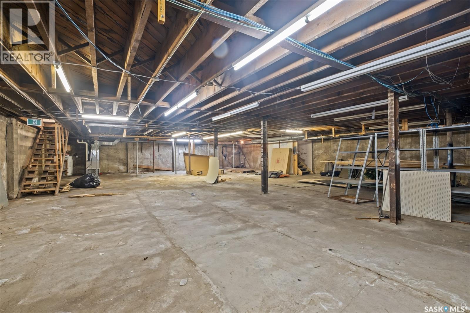 1125 2nd Avenue W Property Photo 10