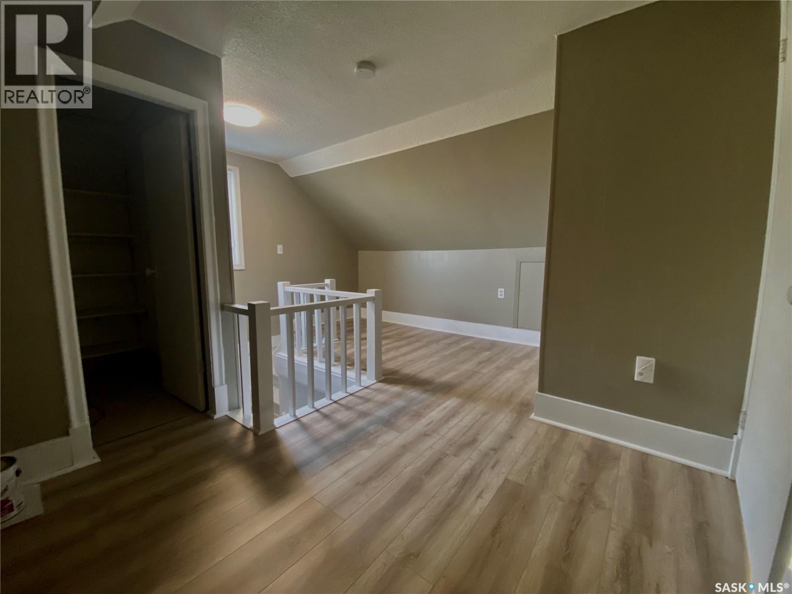 325 Grout Street Property Photo 24
