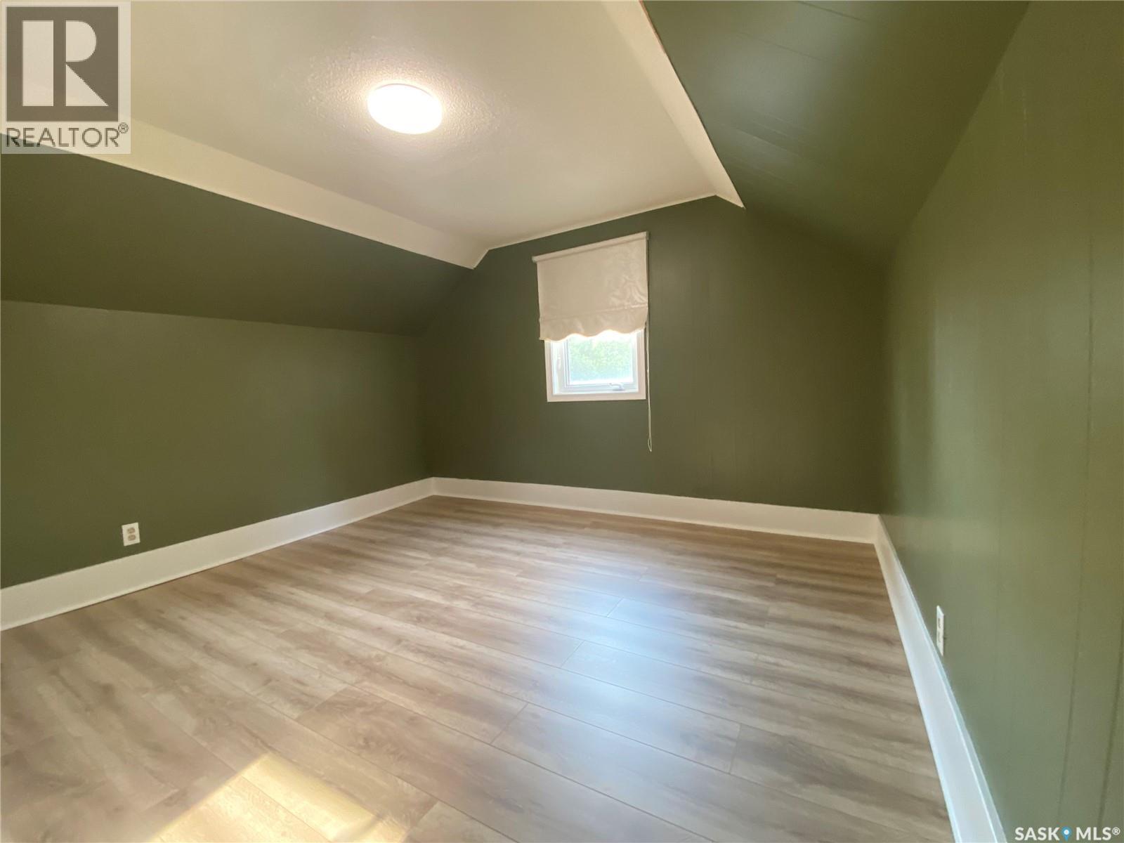 325 Grout Street Property Photo 26