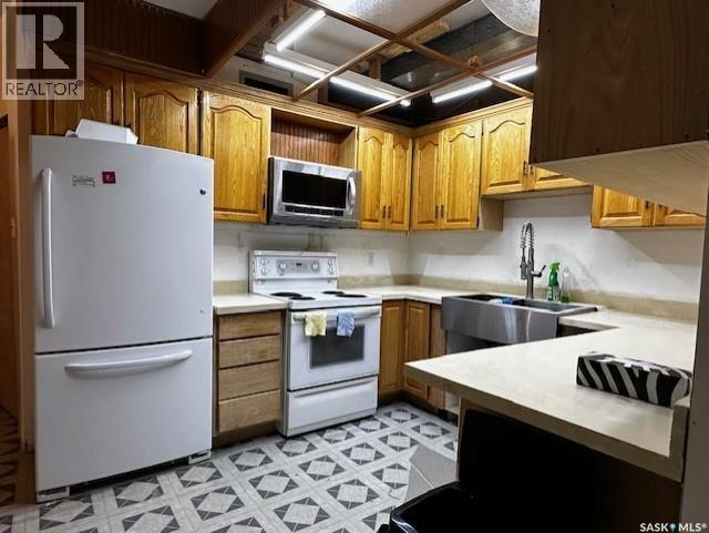 262 3rd Avenue W Property Photo 14
