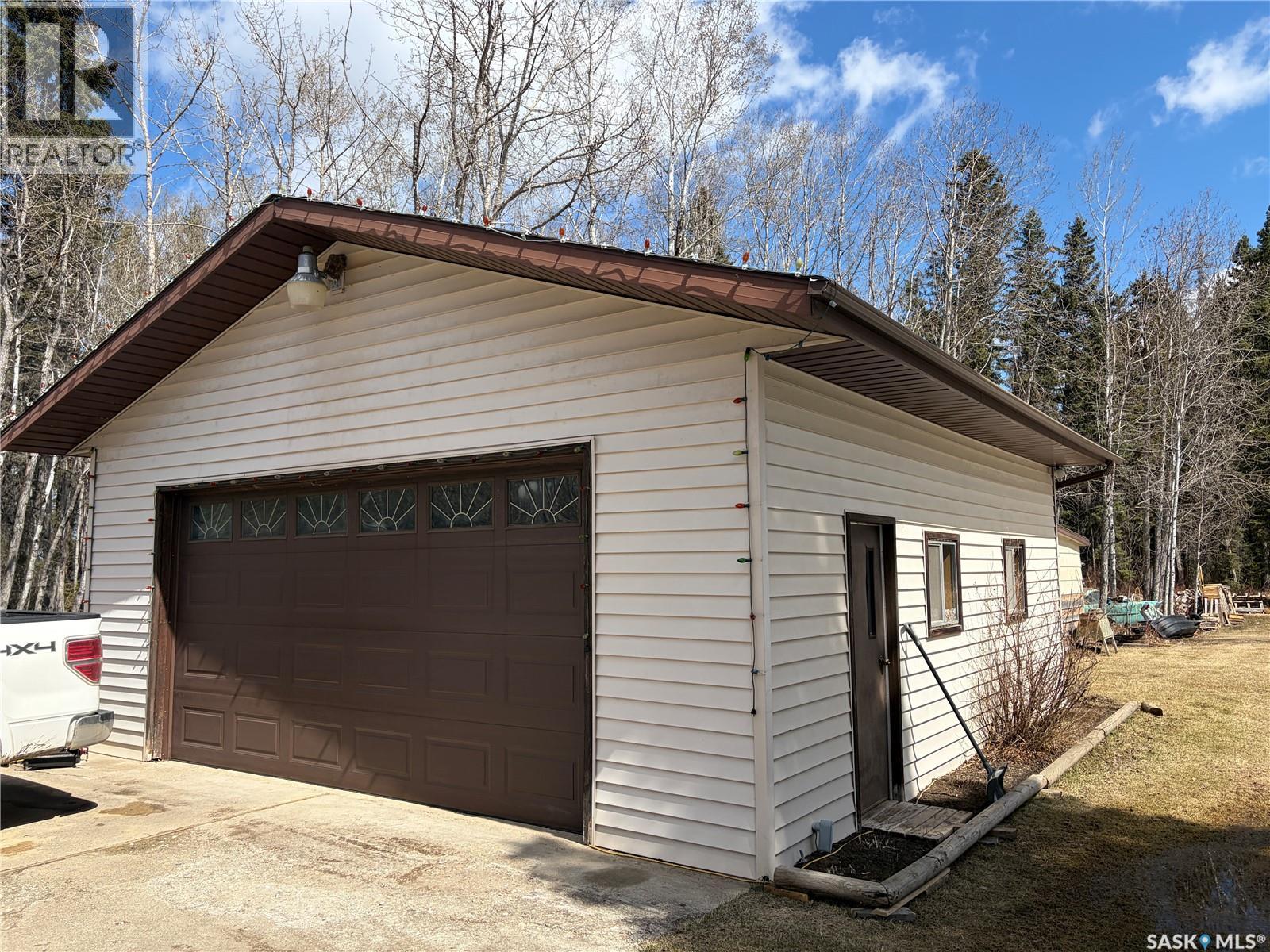 Millikin Acreage Property Photo 7