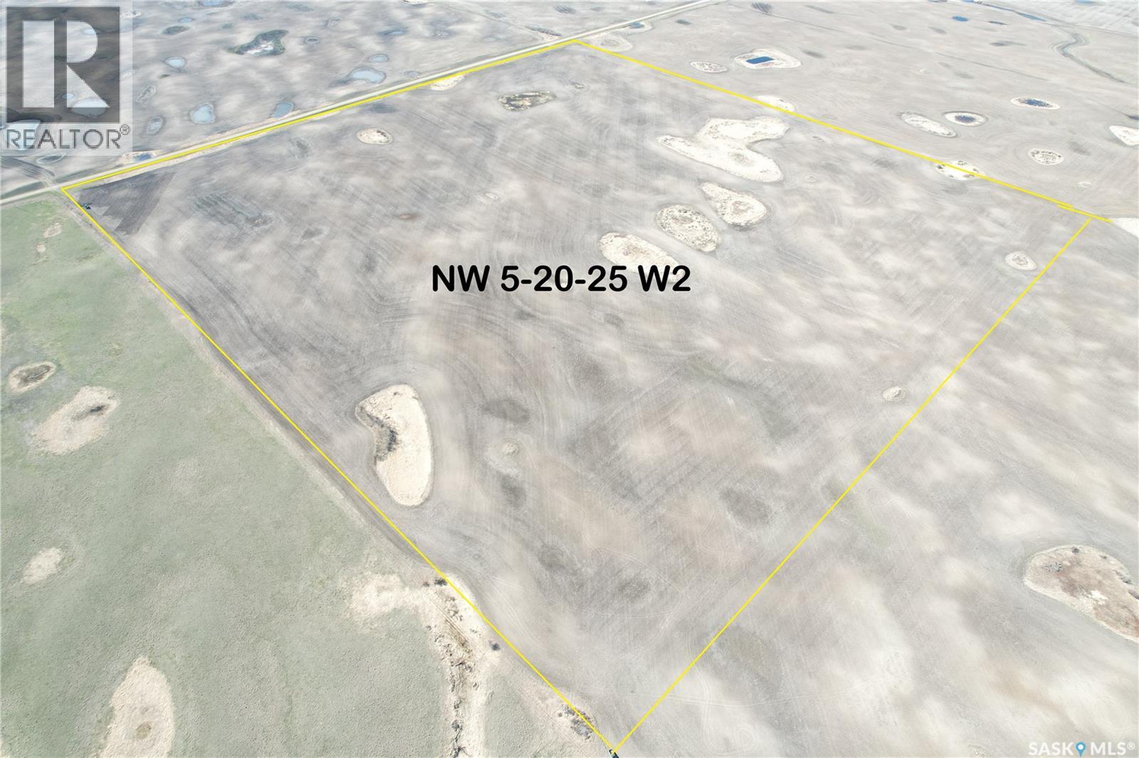 8 Quarters Rm 190 Property Photo 3