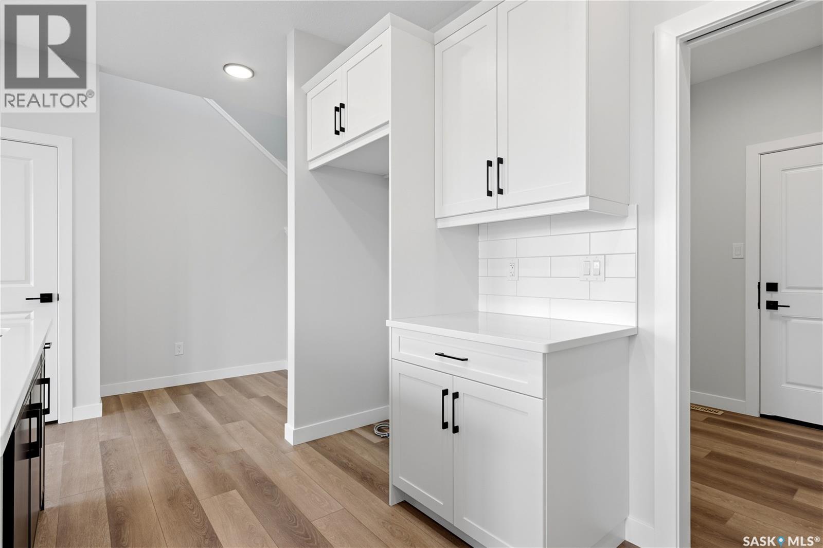 3180 Favel Drive Property Photo 4