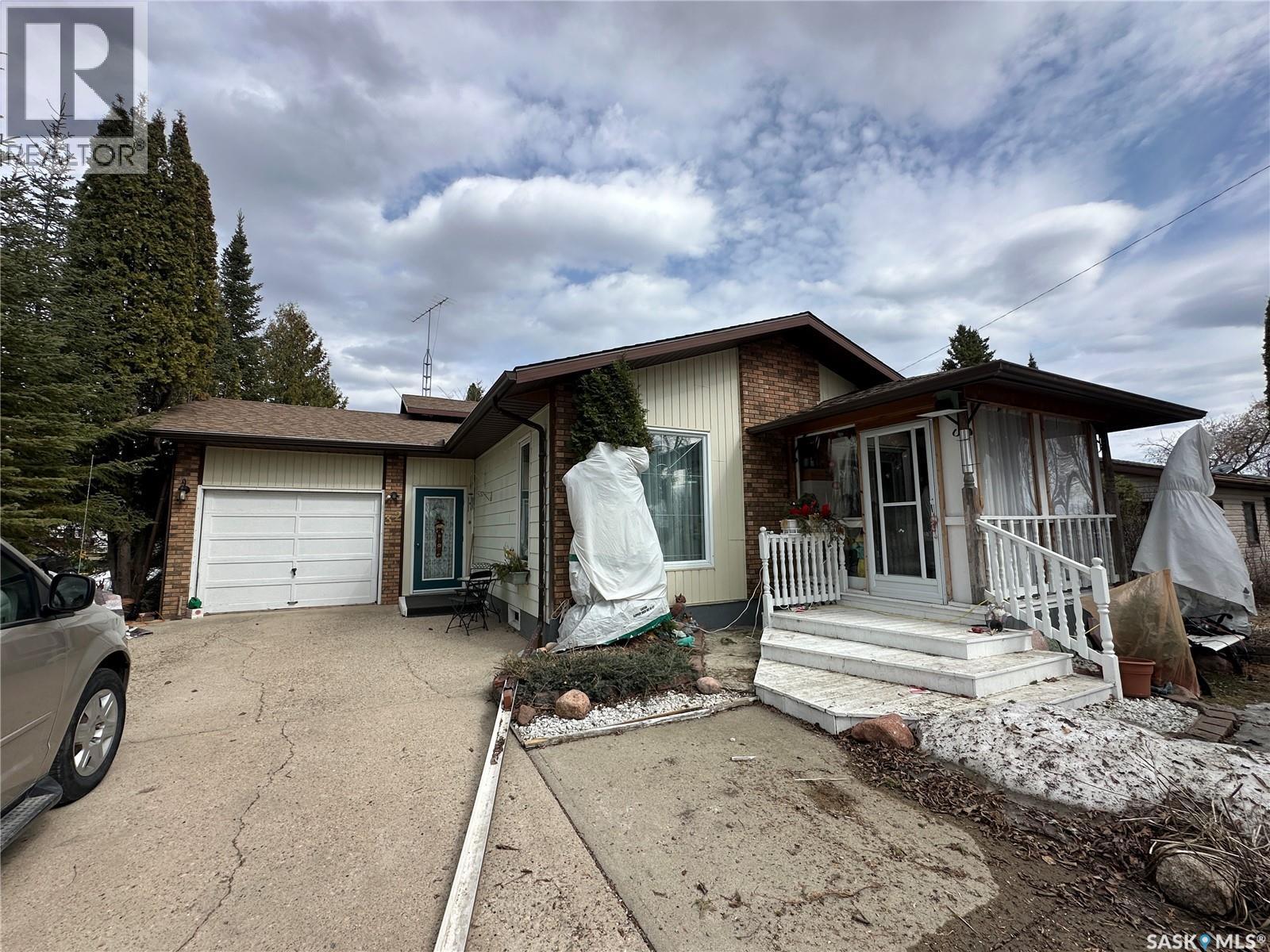 32 4th Street Se Property Photo 1