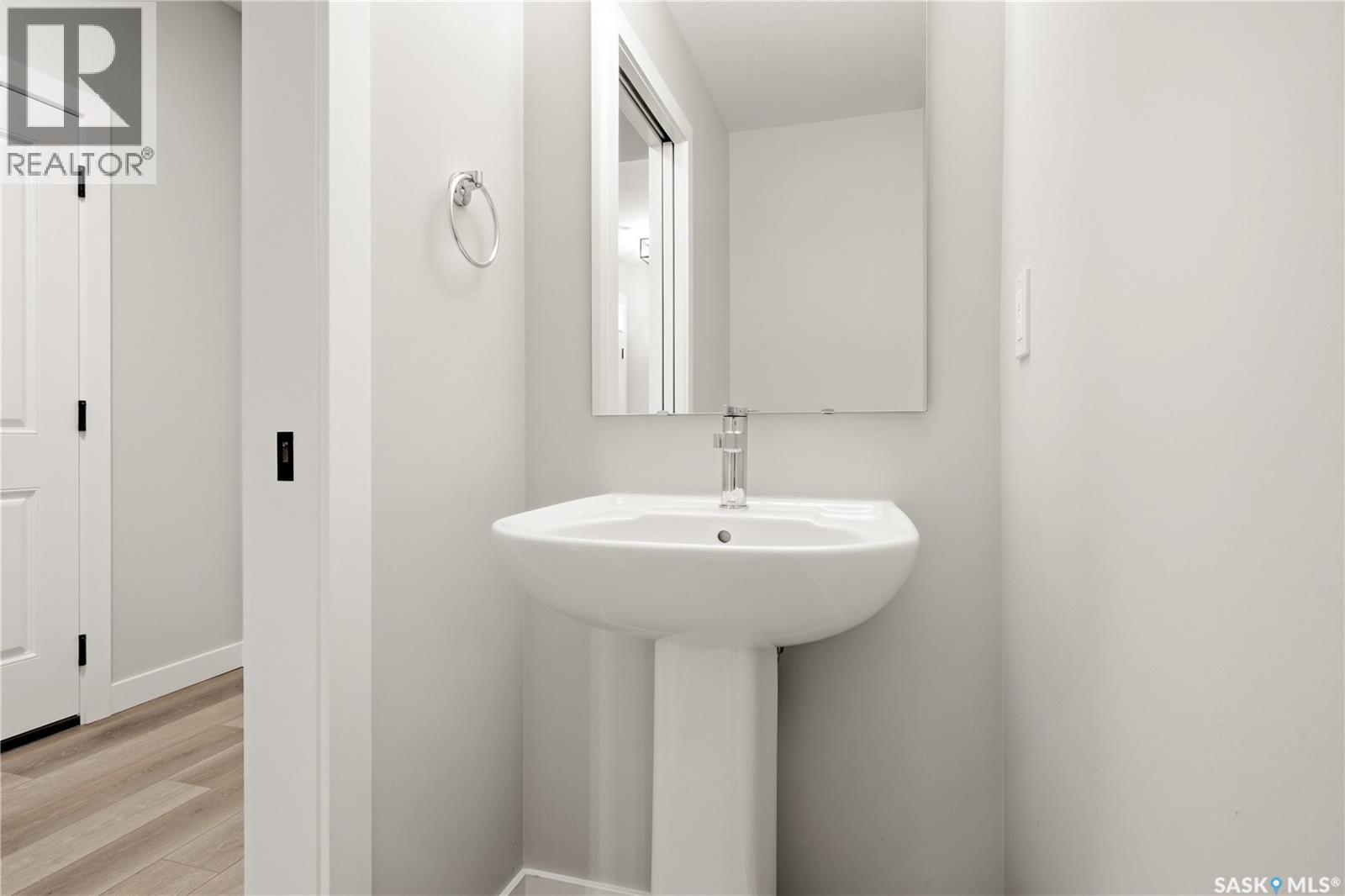 3172 Favel Drive Property Photo 13