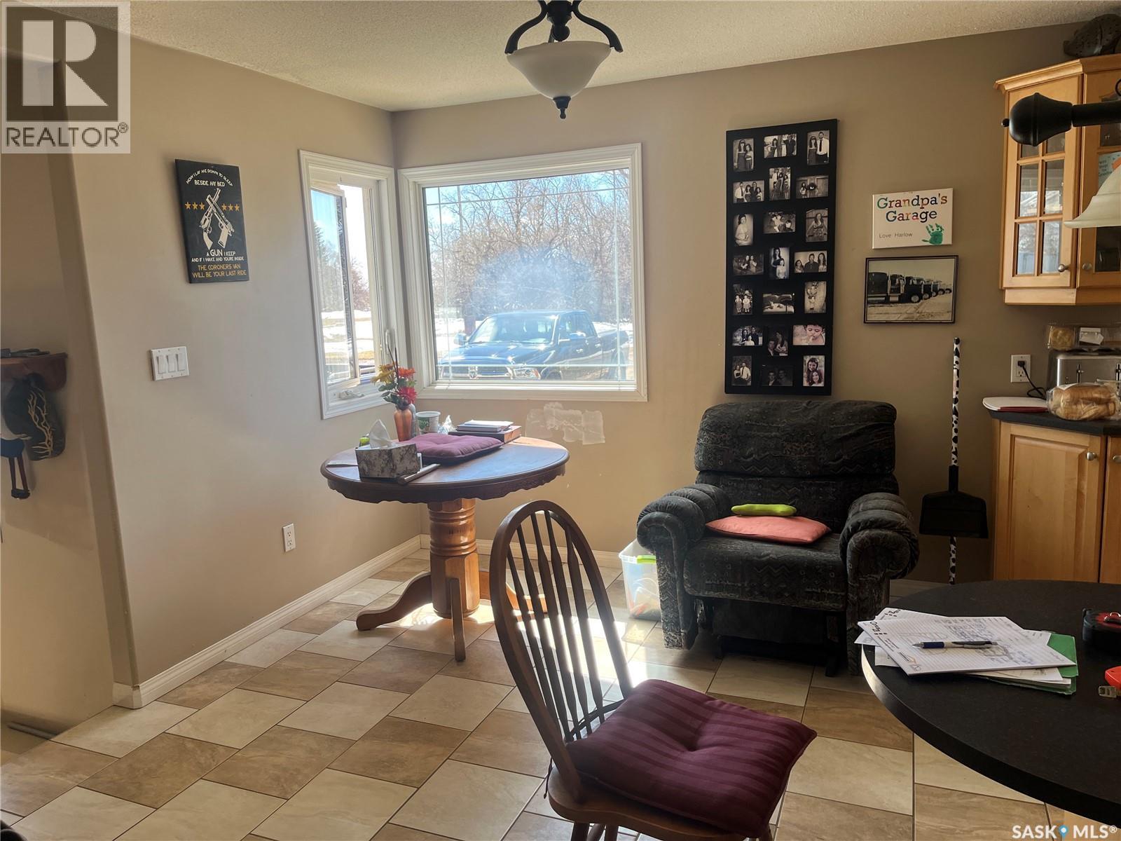 Hoodoo Acreage Property Photo 10