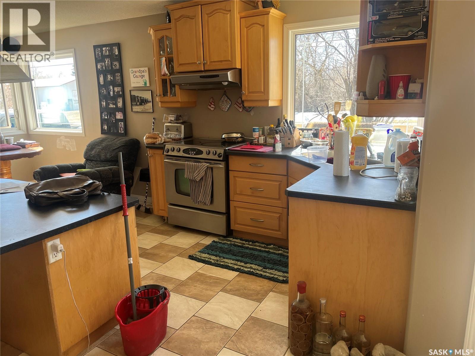 Hoodoo Acreage Property Photo 13