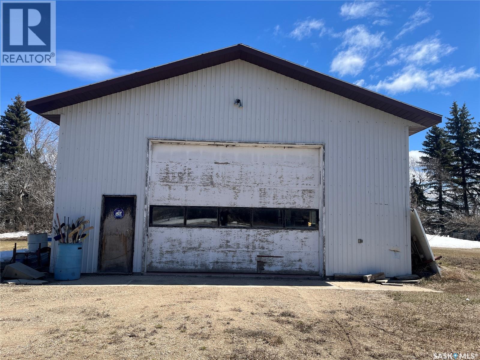 Hoodoo Acreage Property Photo 40