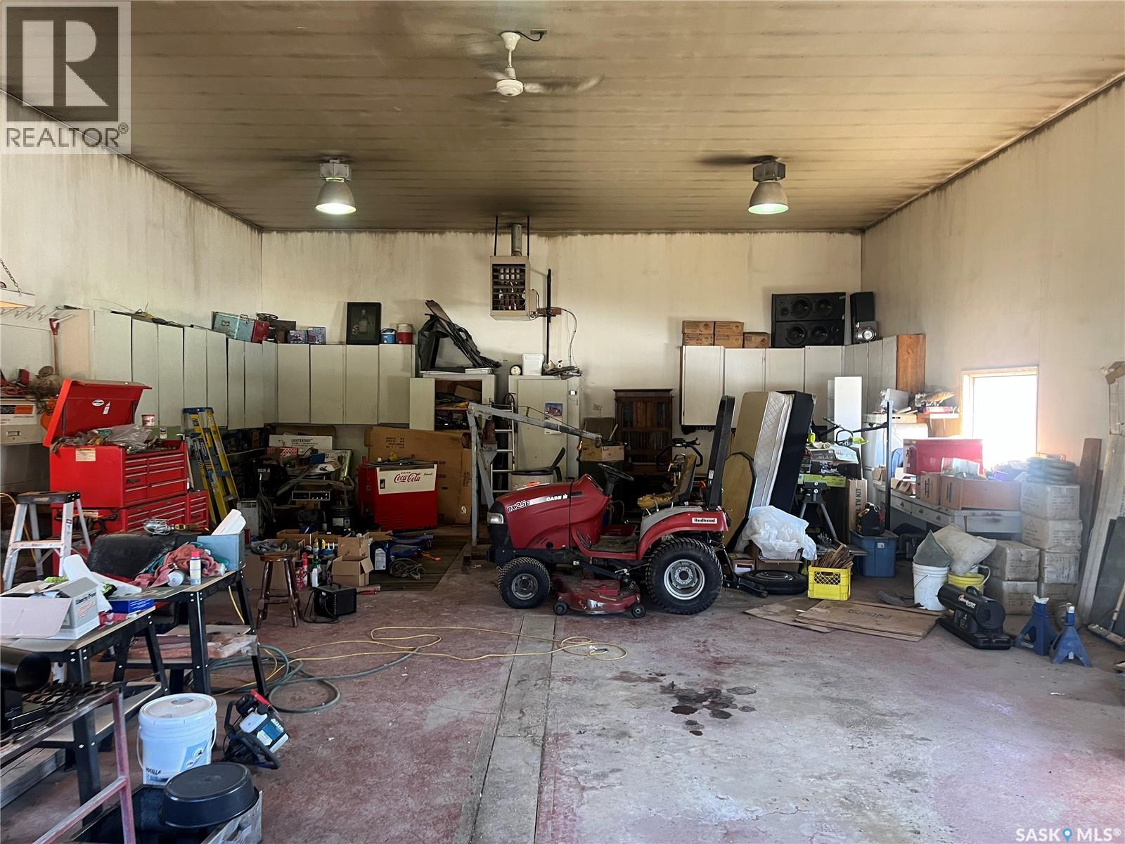 Hoodoo Acreage Property Photo 45