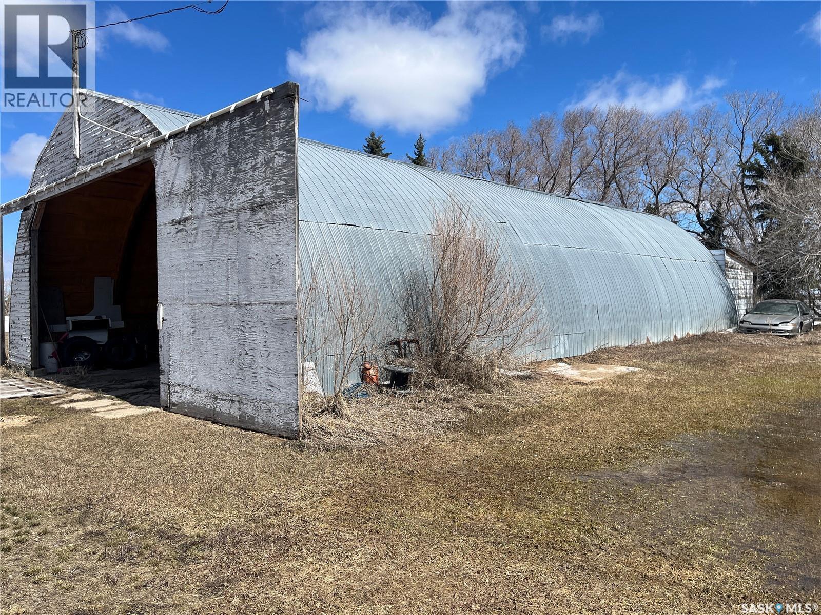 Hoodoo Acreage Property Photo 56