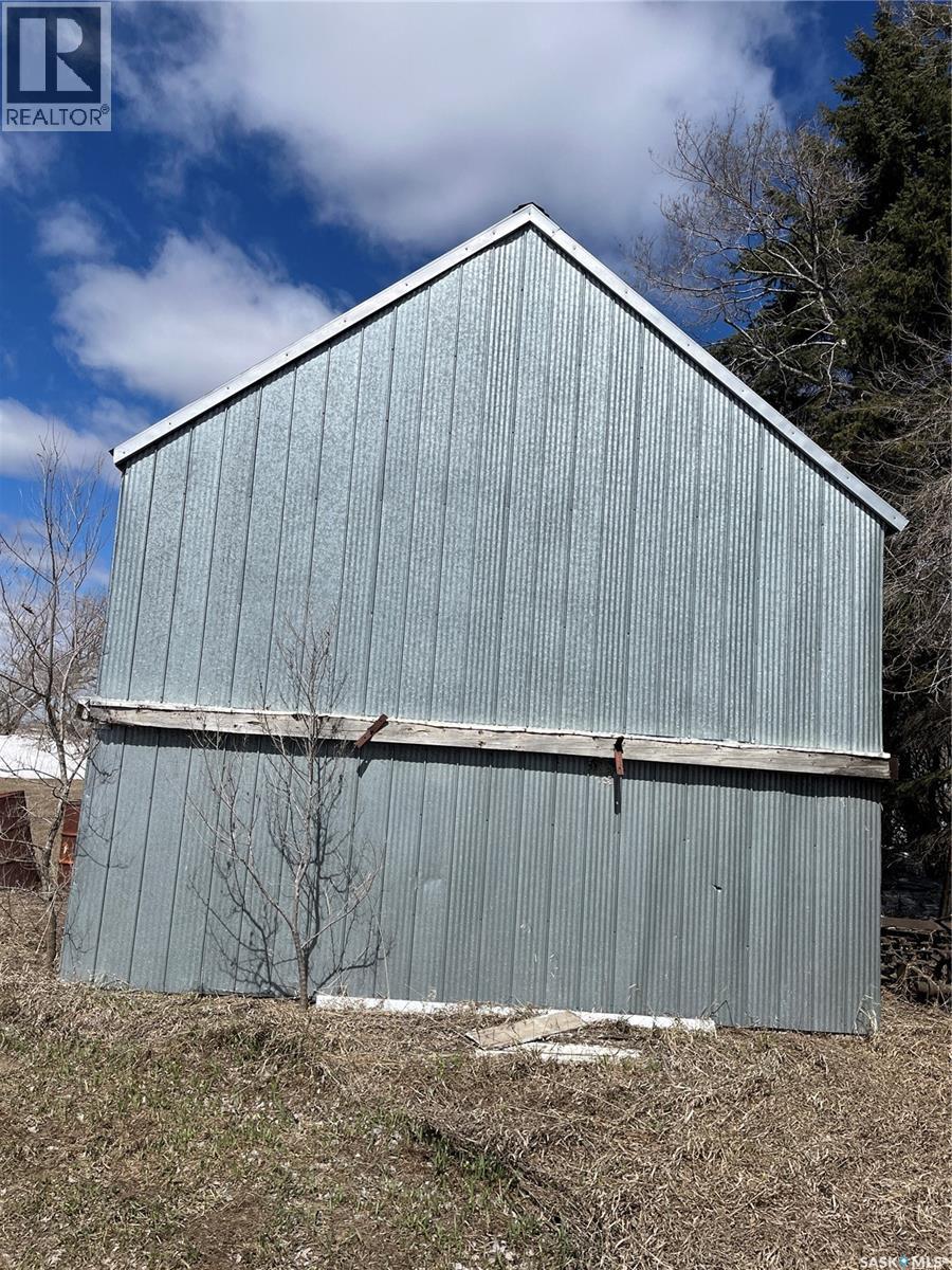 Hoodoo Acreage Property Photo 63