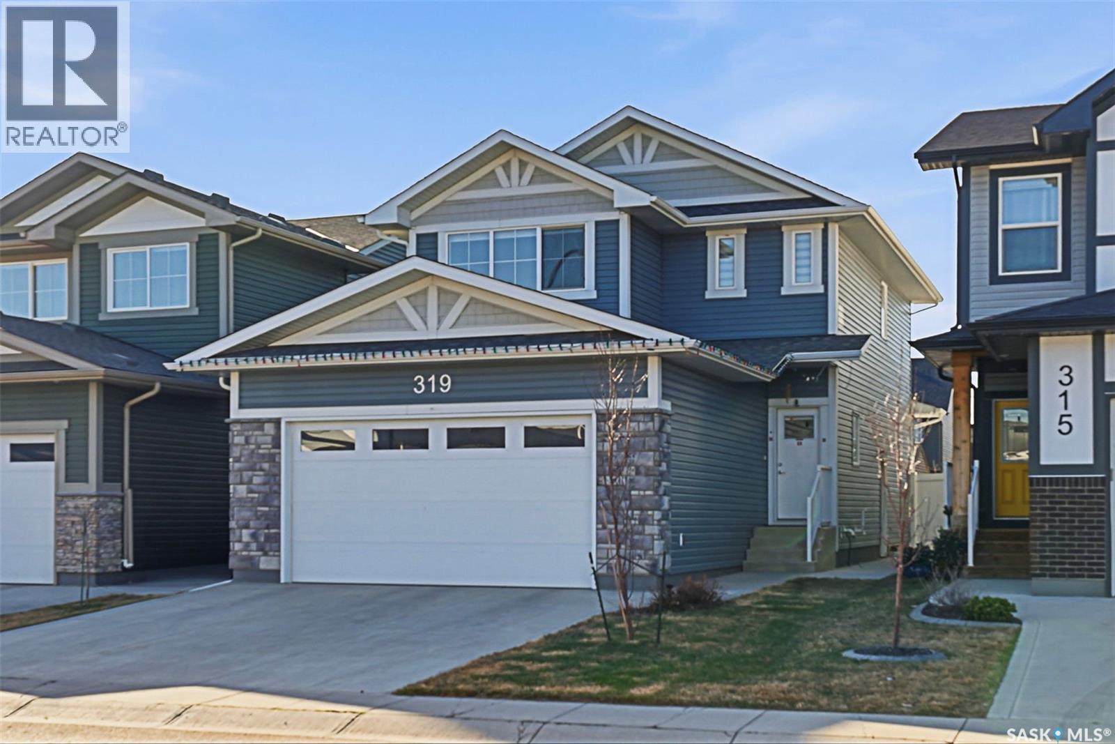 319 Skopik Crescent Property Photo 1