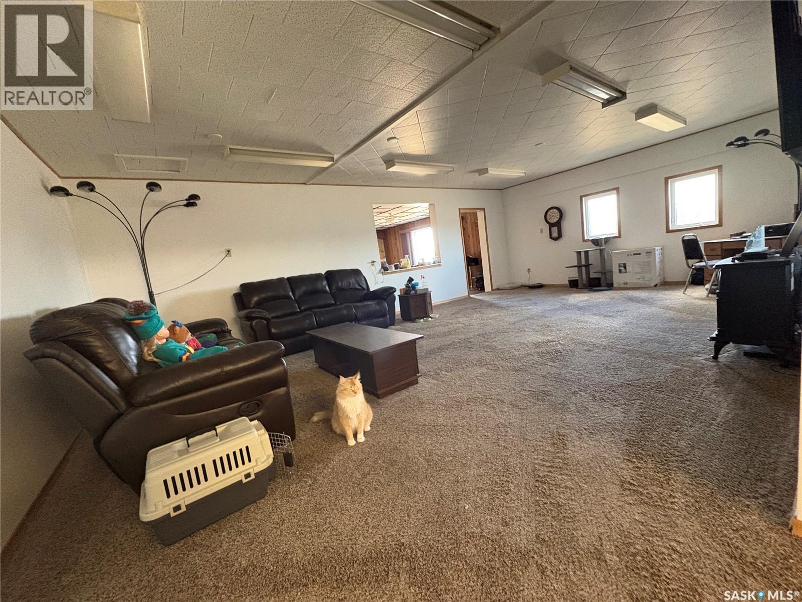 404 Yellowhead Highway Property Photo 4