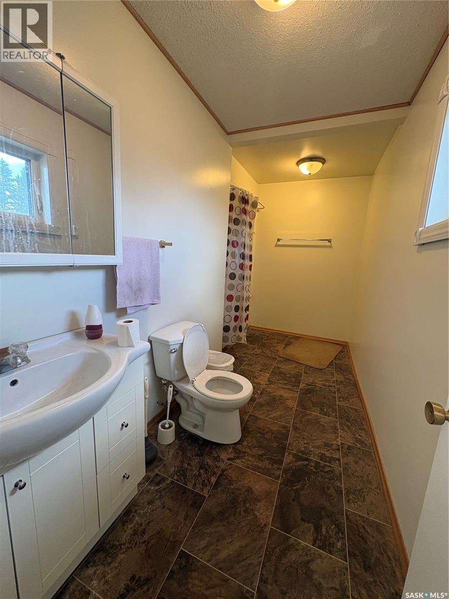 404 Yellowhead Highway Property Photo 14