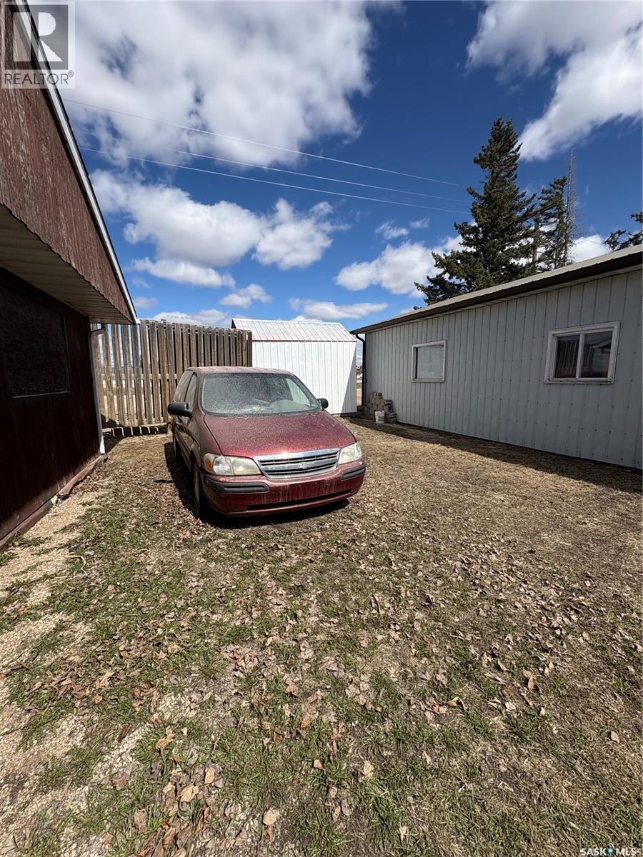 404 Yellowhead Highway Property Photo 25