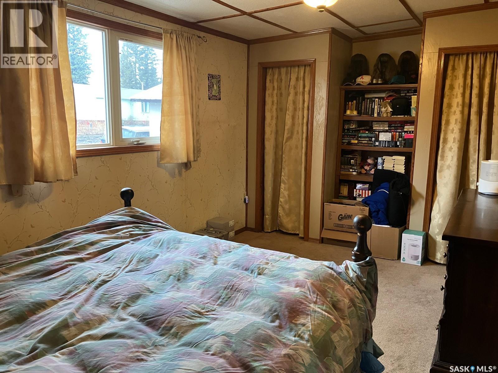 407 Railway Avenue Property Photo 11