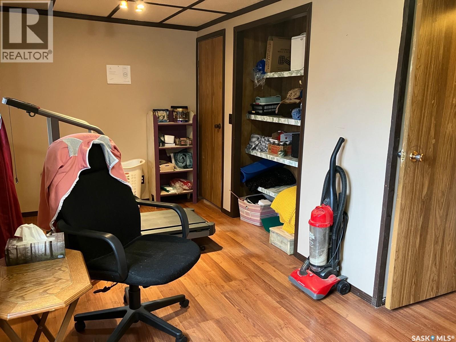 407 Railway Avenue Property Photo 14
