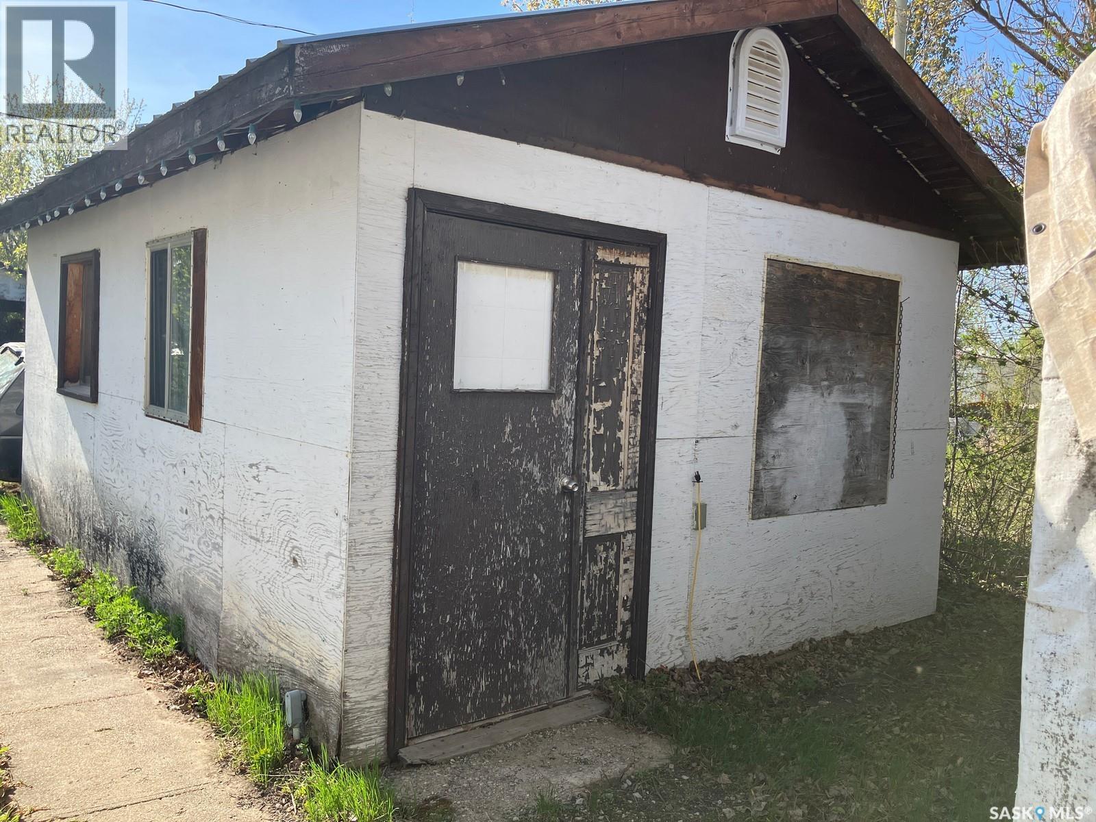 407 Railway Avenue Property Photo 26