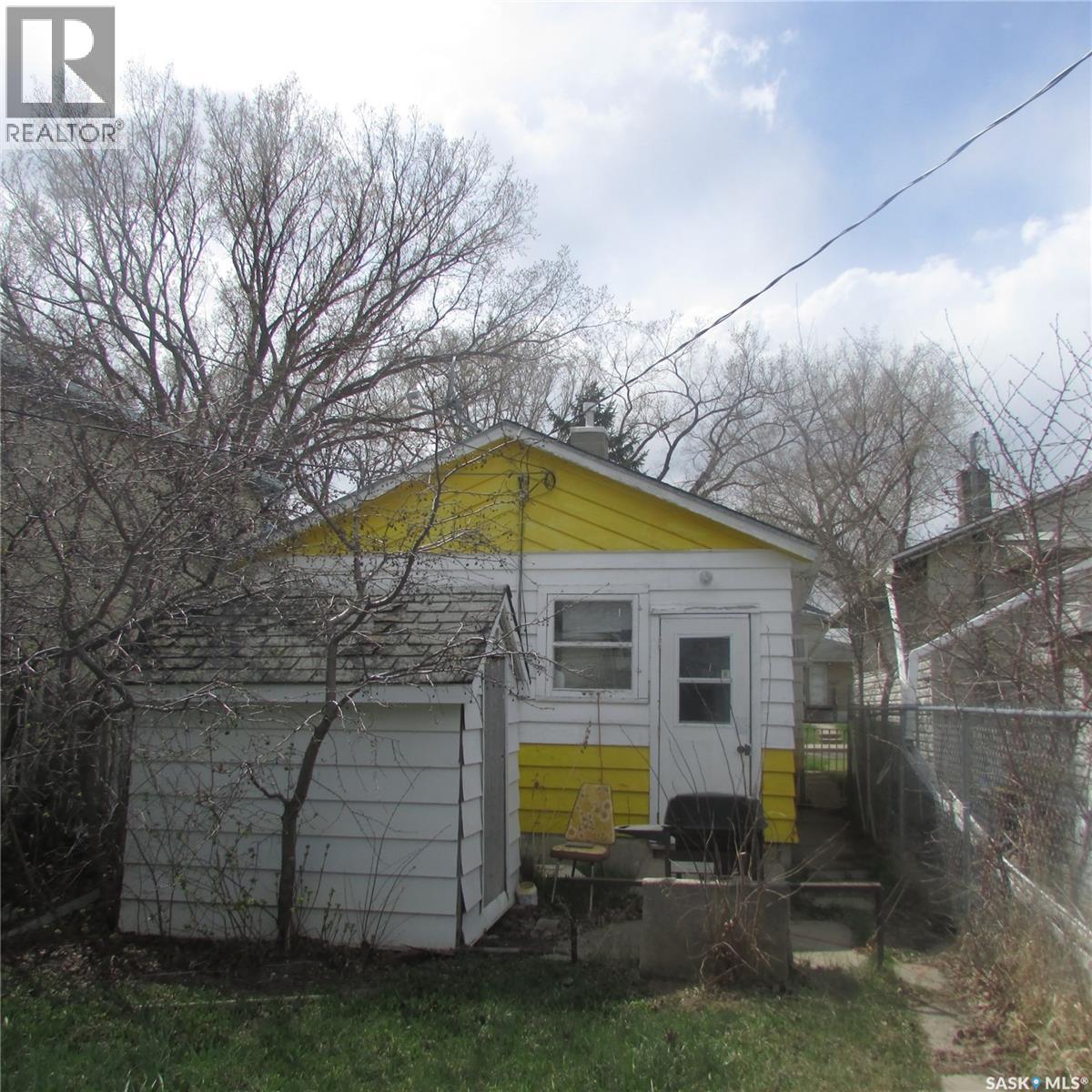 405 Scarth Street Property Photo 3