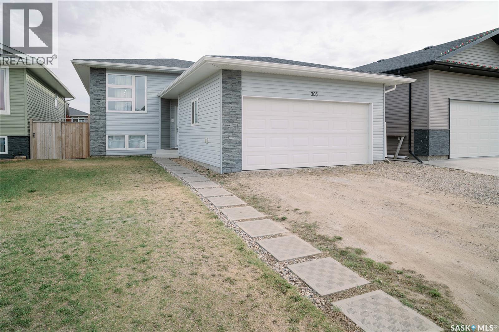 205 Reddekopp Lane Property Photo 1