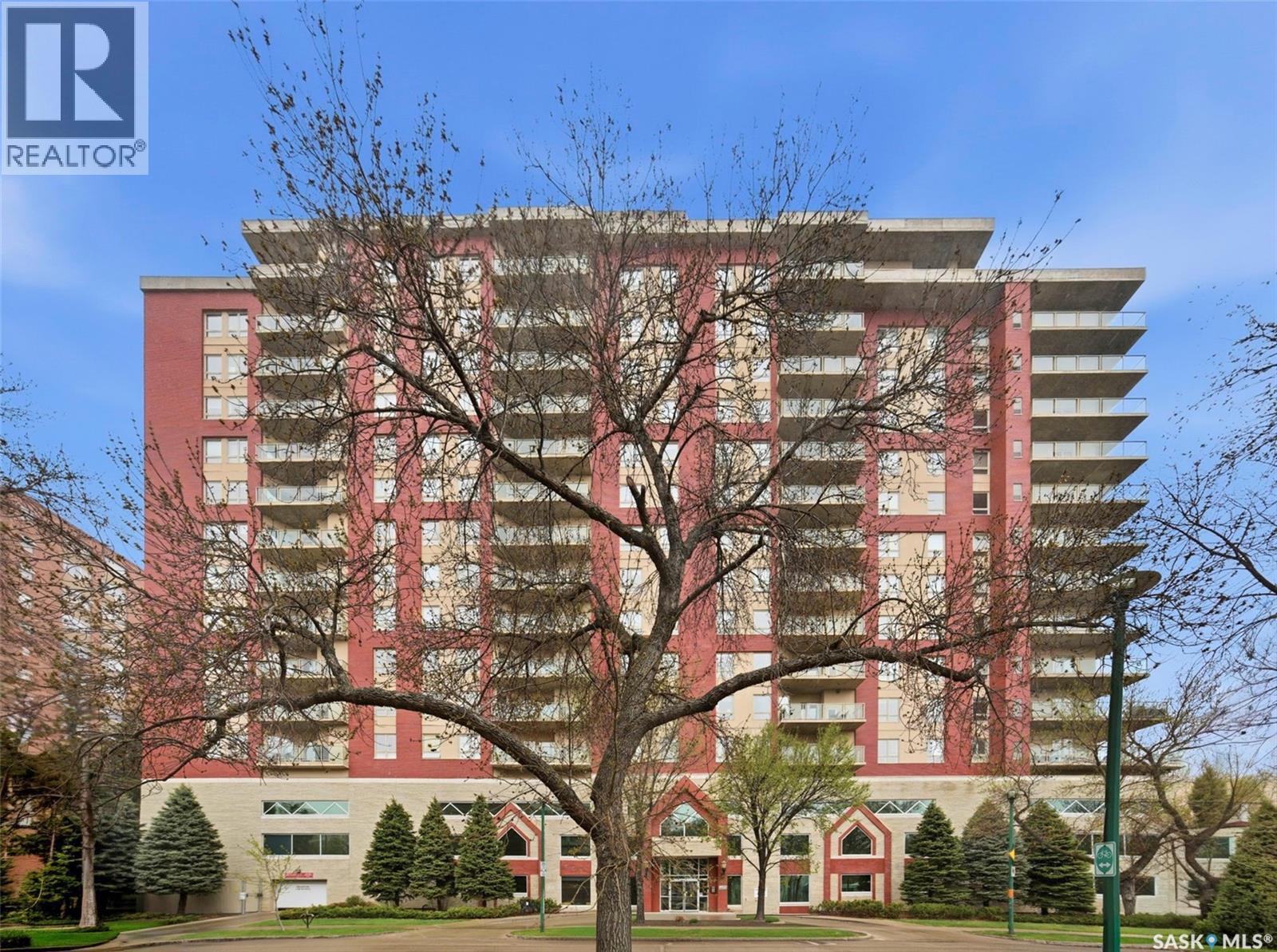 1406 902 Spadina CRESCENT E Property Photo 1