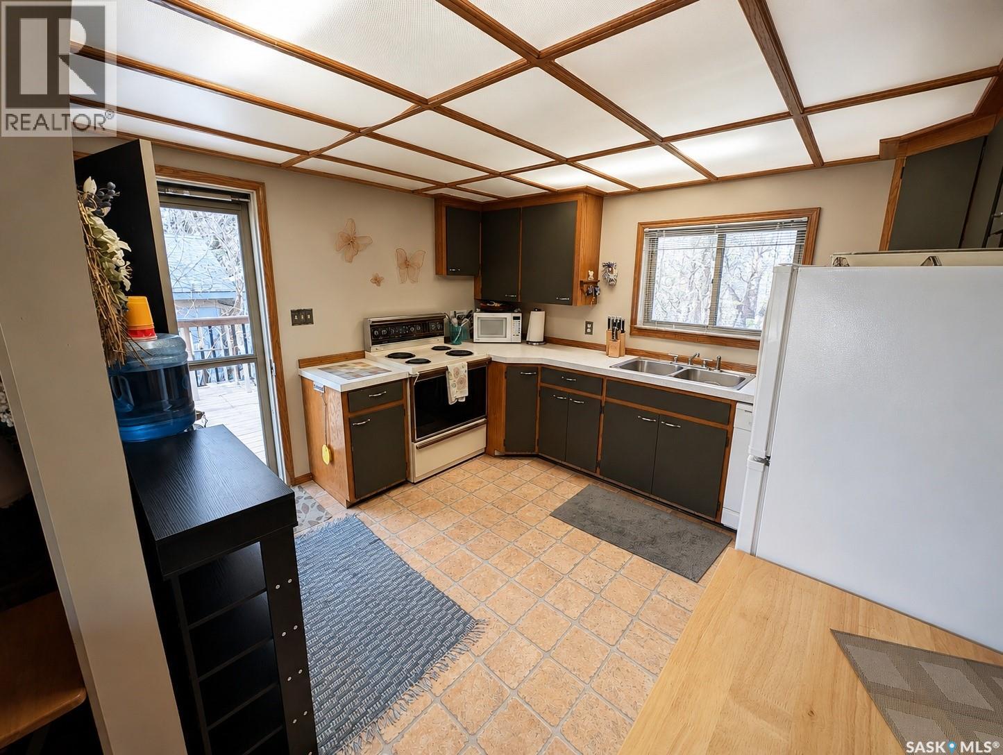 123 Maple Road Property Photo 4