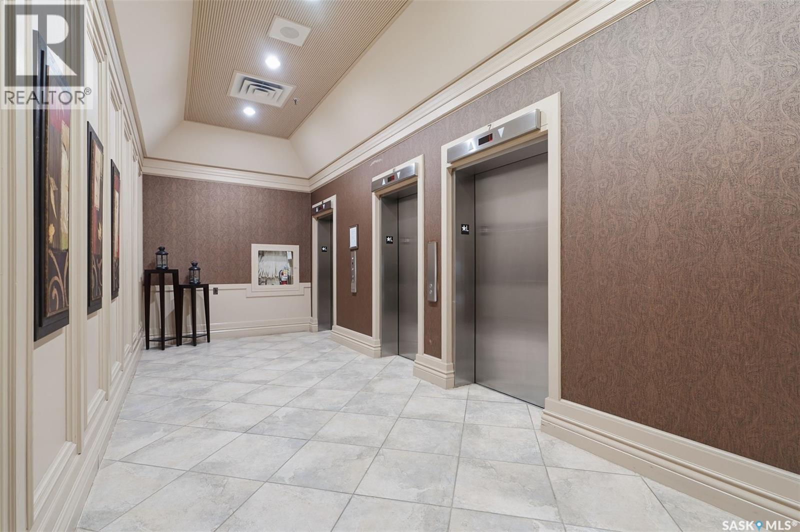 1080 424 Spadina Crescent E Property Photo 6