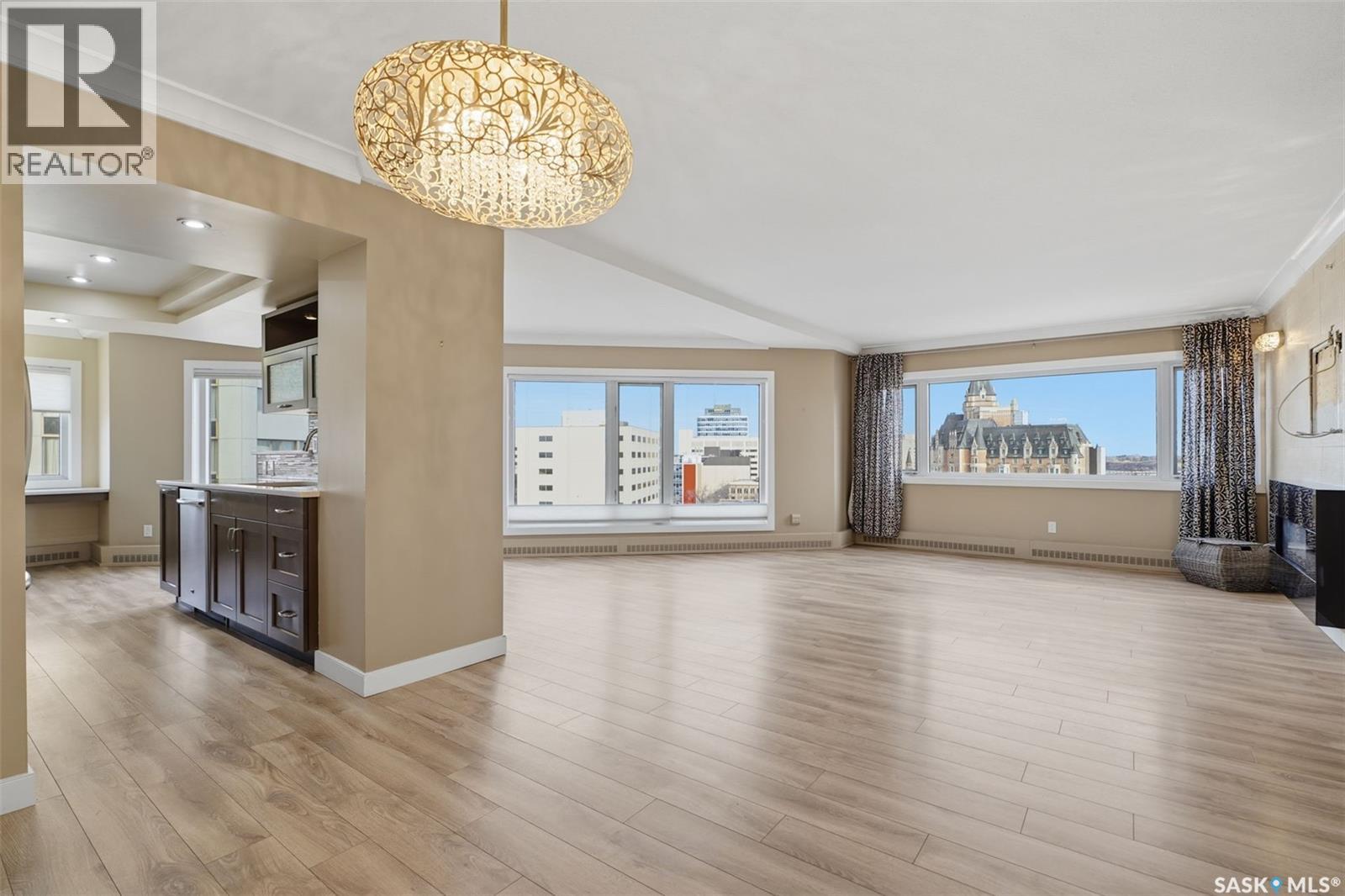 1080 424 Spadina Crescent E Property Photo 9
