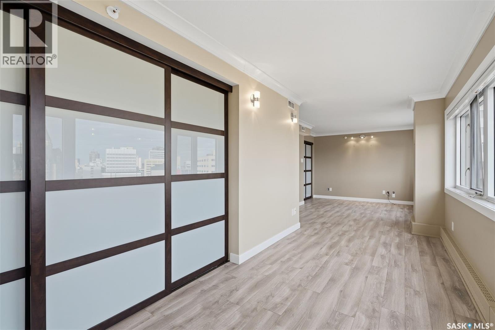 1080 424 Spadina Crescent E Property Photo 17