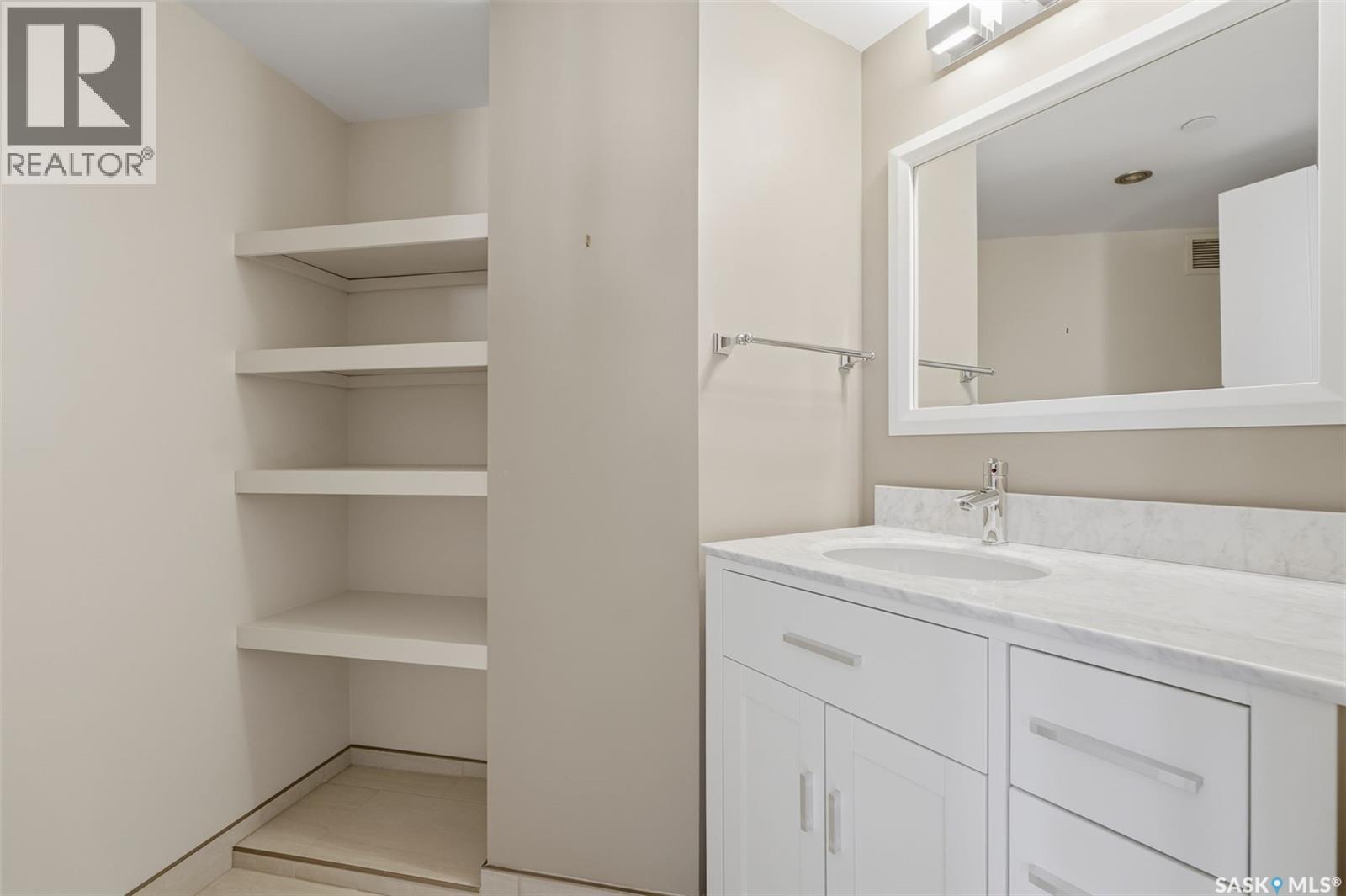 1080 424 Spadina Crescent E Property Photo 18
