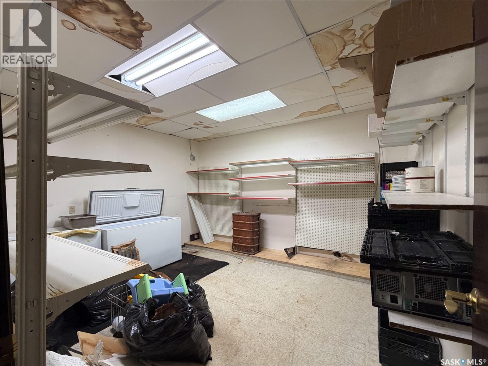 106 1st Street E Property Photo 23