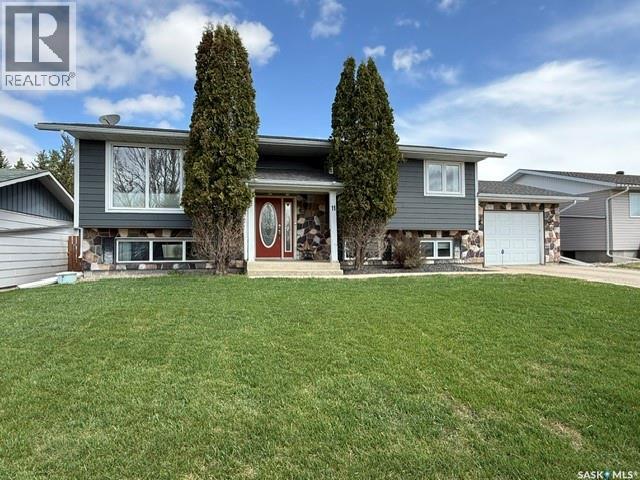 11 Banks Crescent Property Photo 1