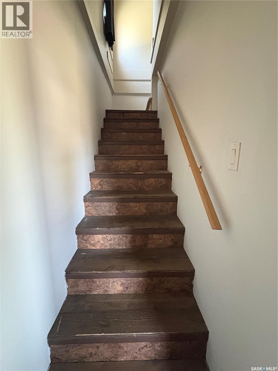 301 8th Avenue E Property Photo 11