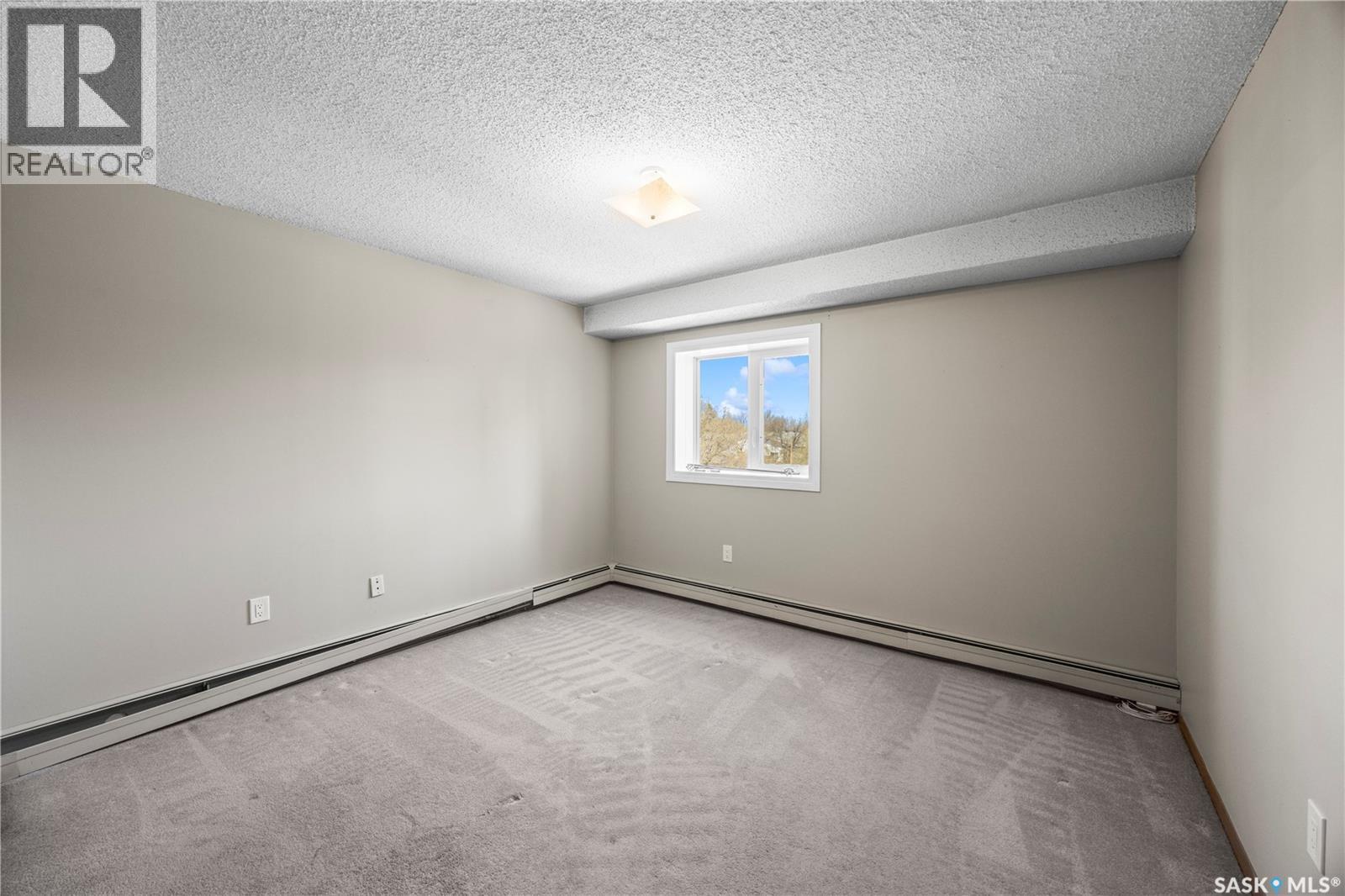 404 405 5th Avenue N Property Photo 15