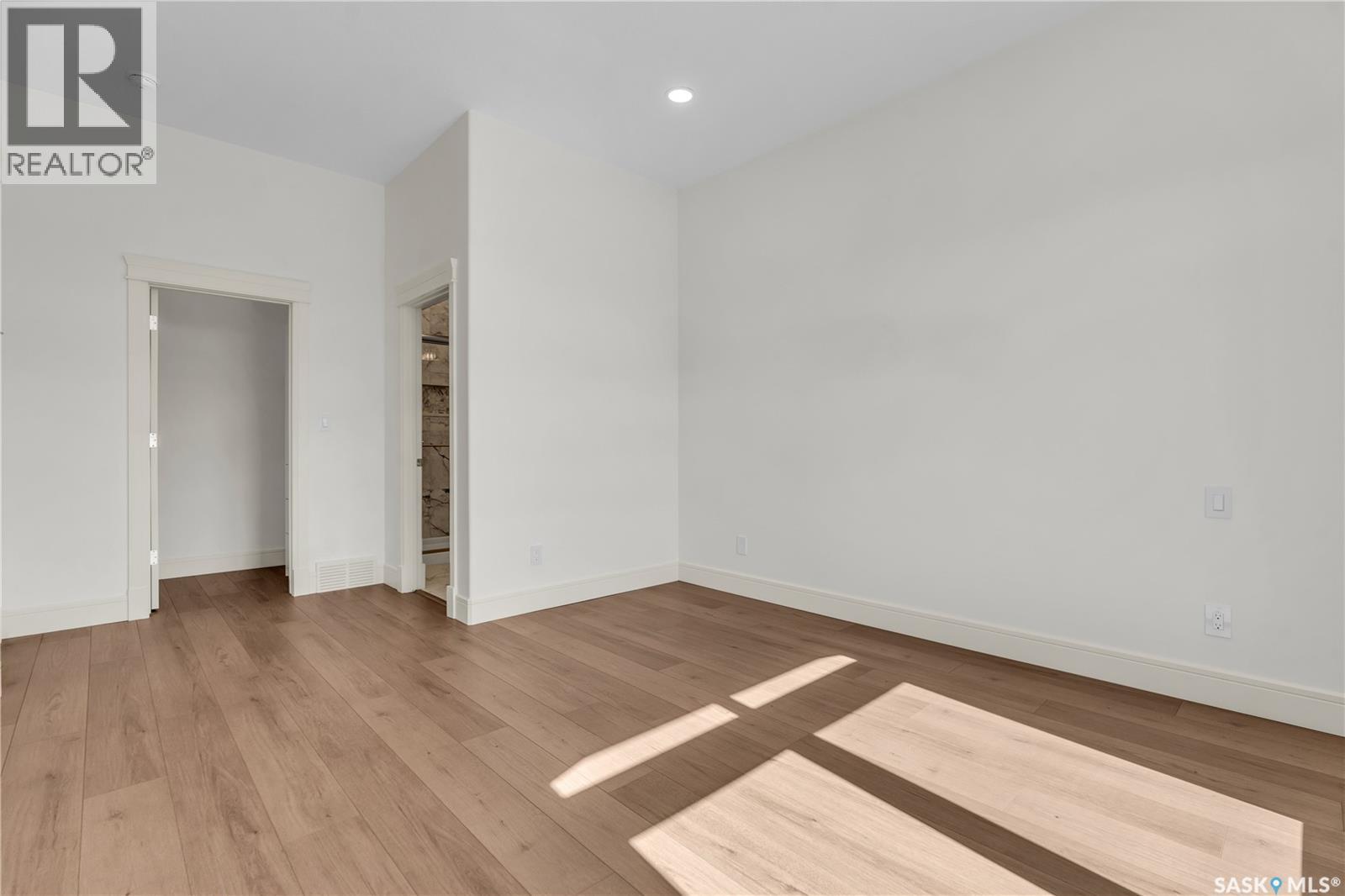 4204 Elderberry Crescent E Property Photo 51