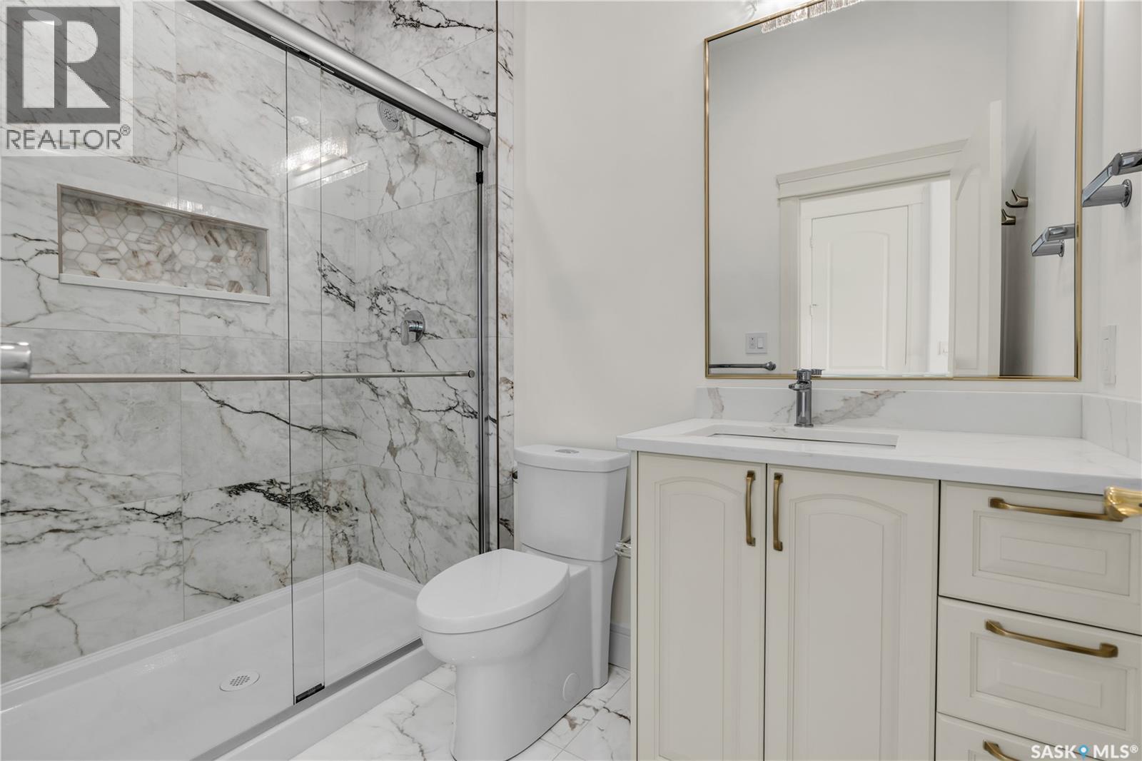 4204 Elderberry Crescent E Property Photo 52