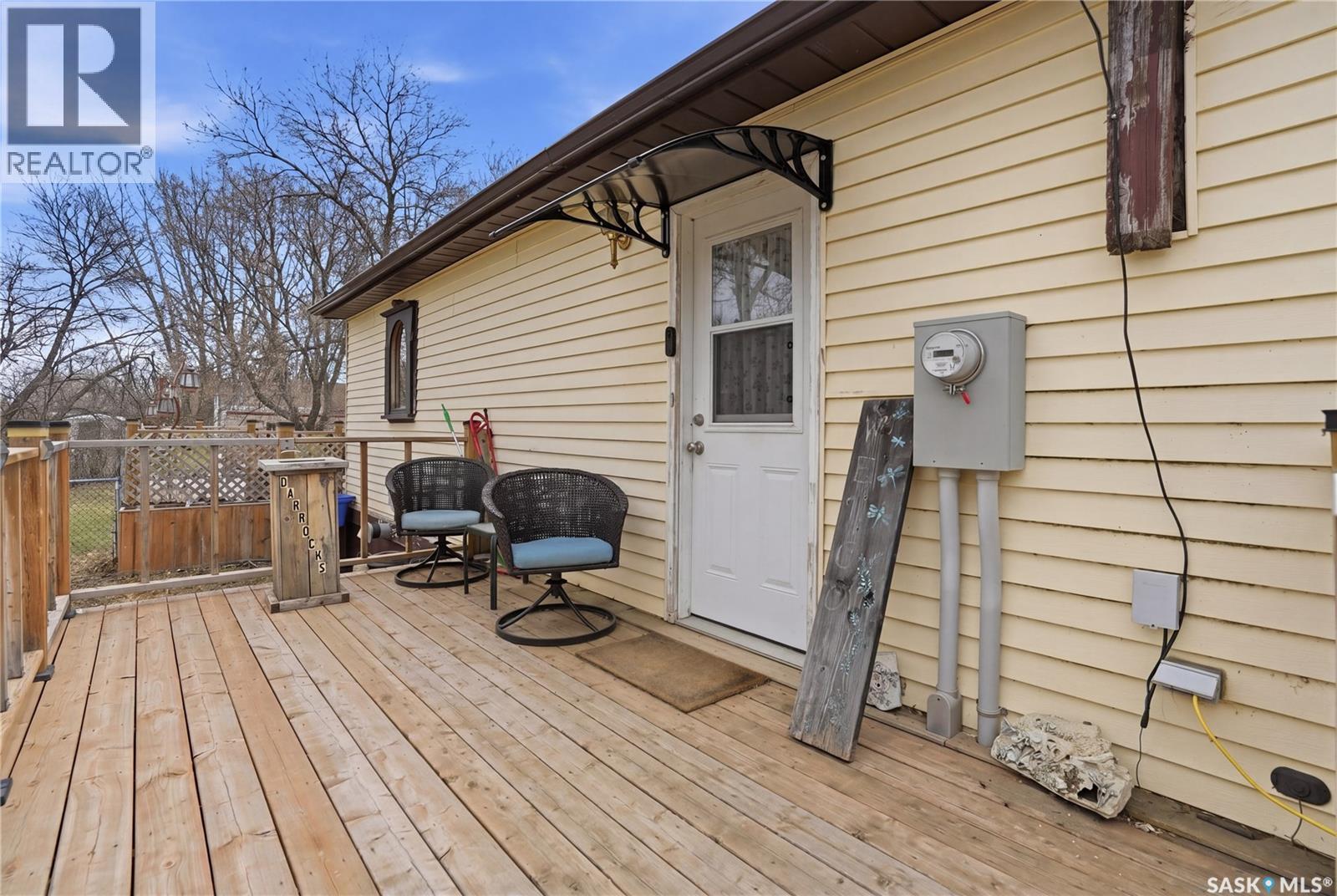210 Railway Avenue Property Photo 4