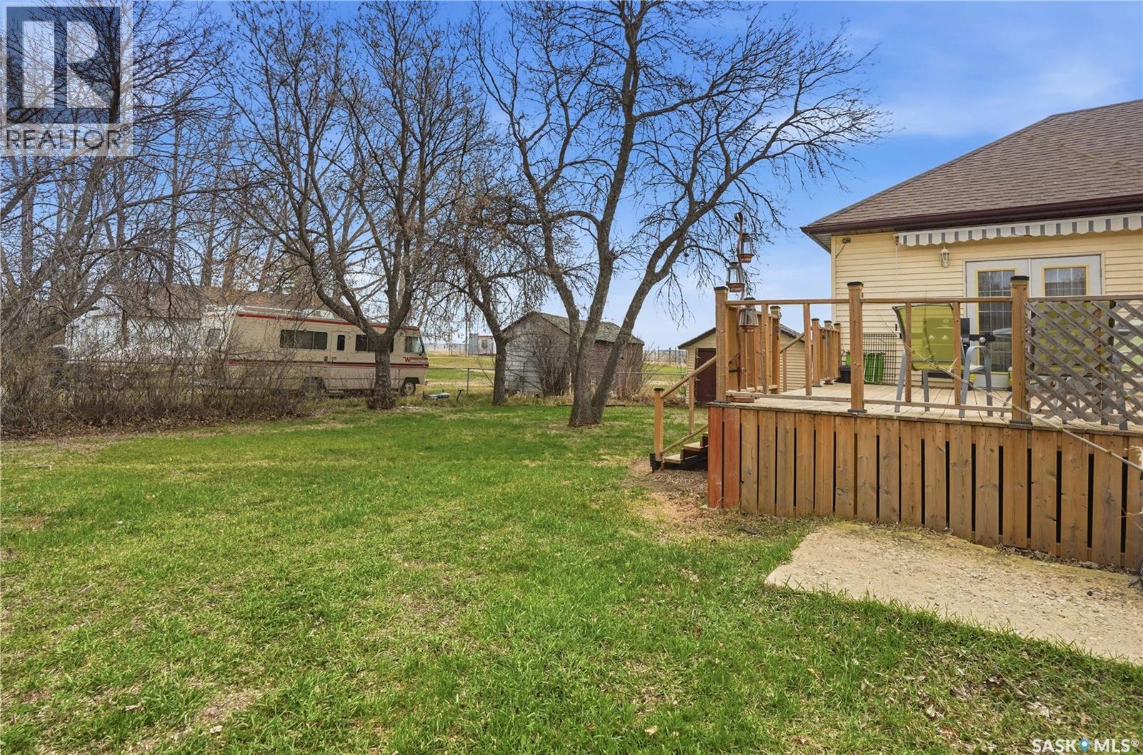 210 Railway Avenue Property Photo 5