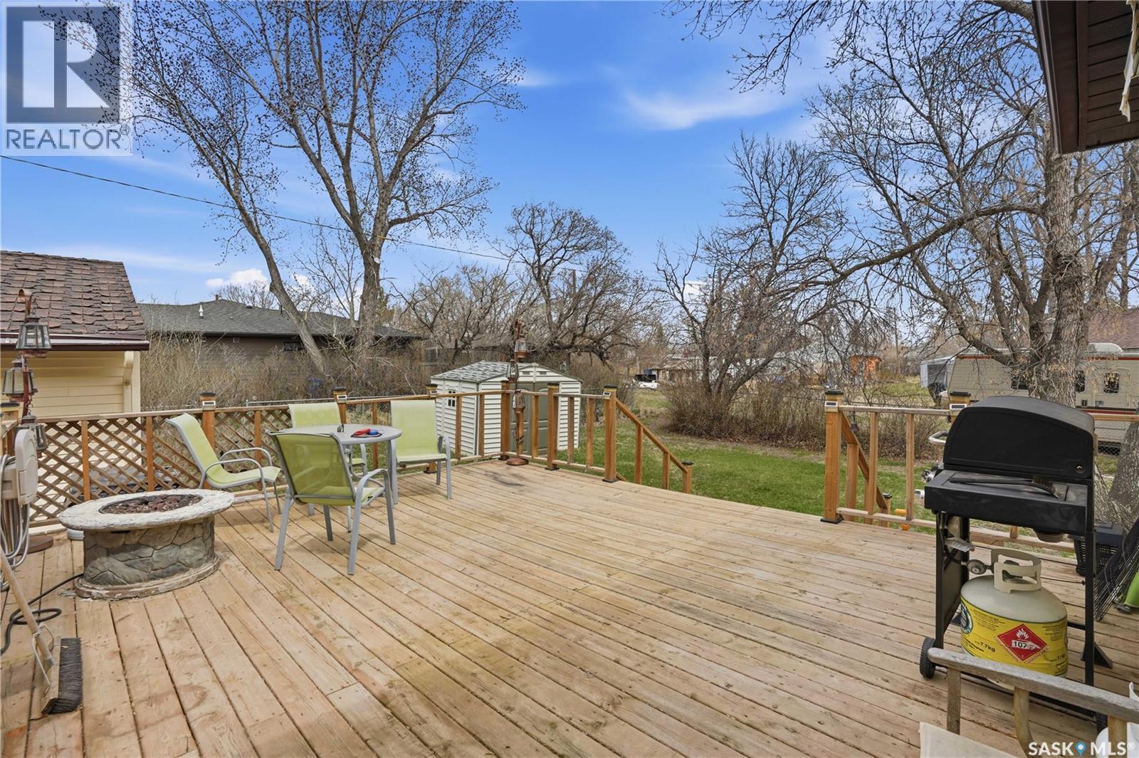 210 Railway Avenue Property Photo 10